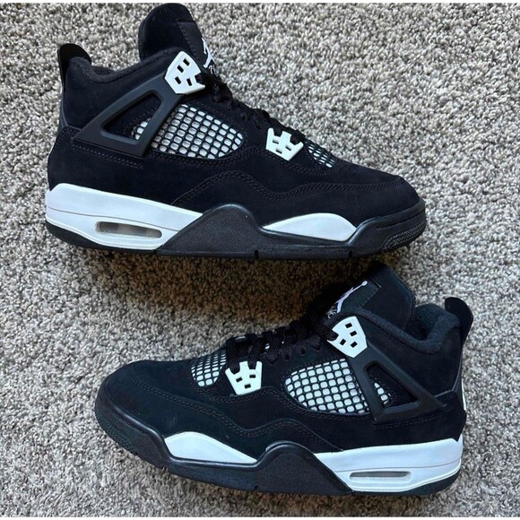 Nike Air Jordan 4 Retro White Thunder Size 7 Youth (Size 8.5 Women's) - Picture 1 of 8